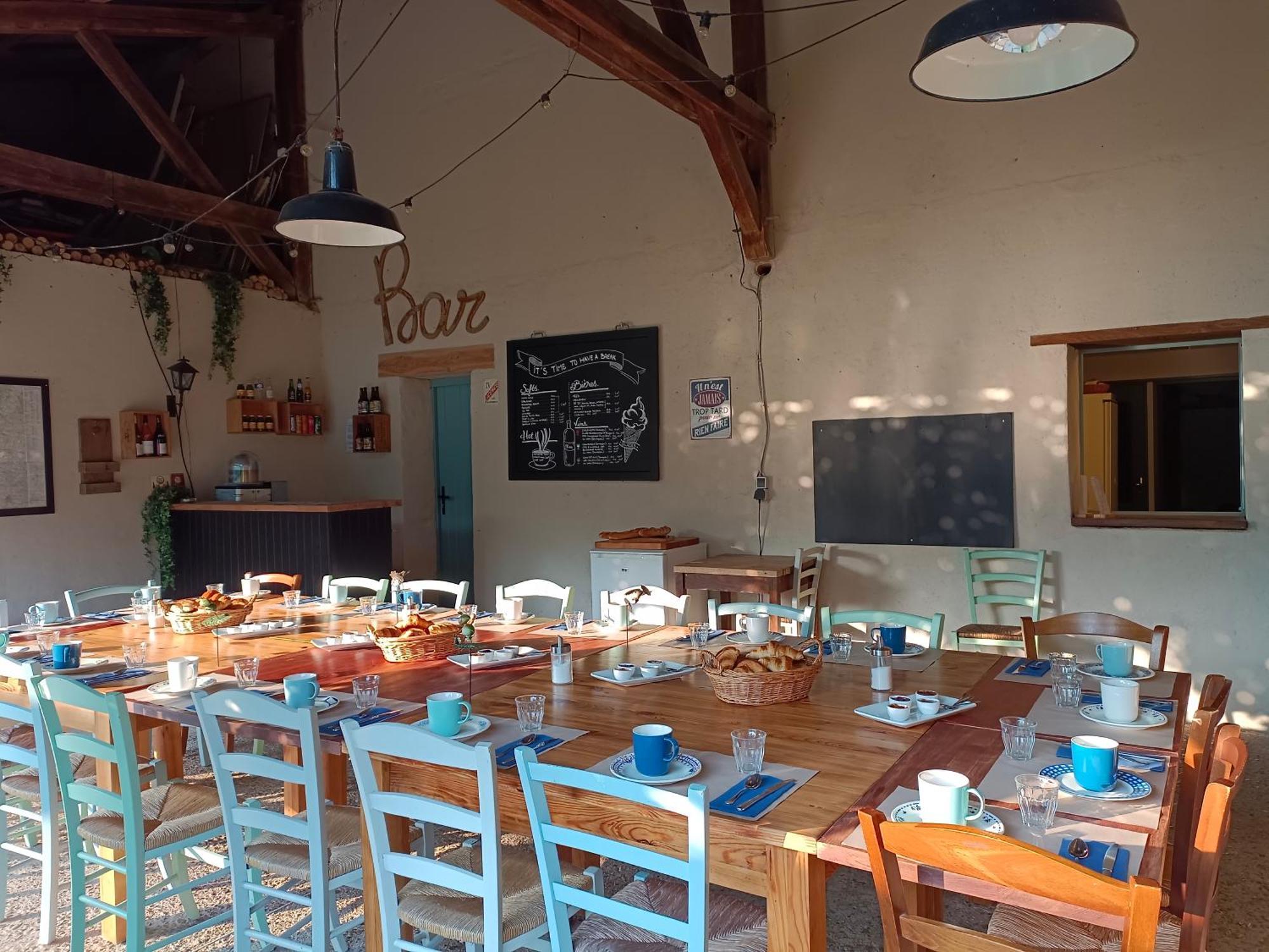 布尔格区域酒店 Gannay-sur-Loire 外观 照片