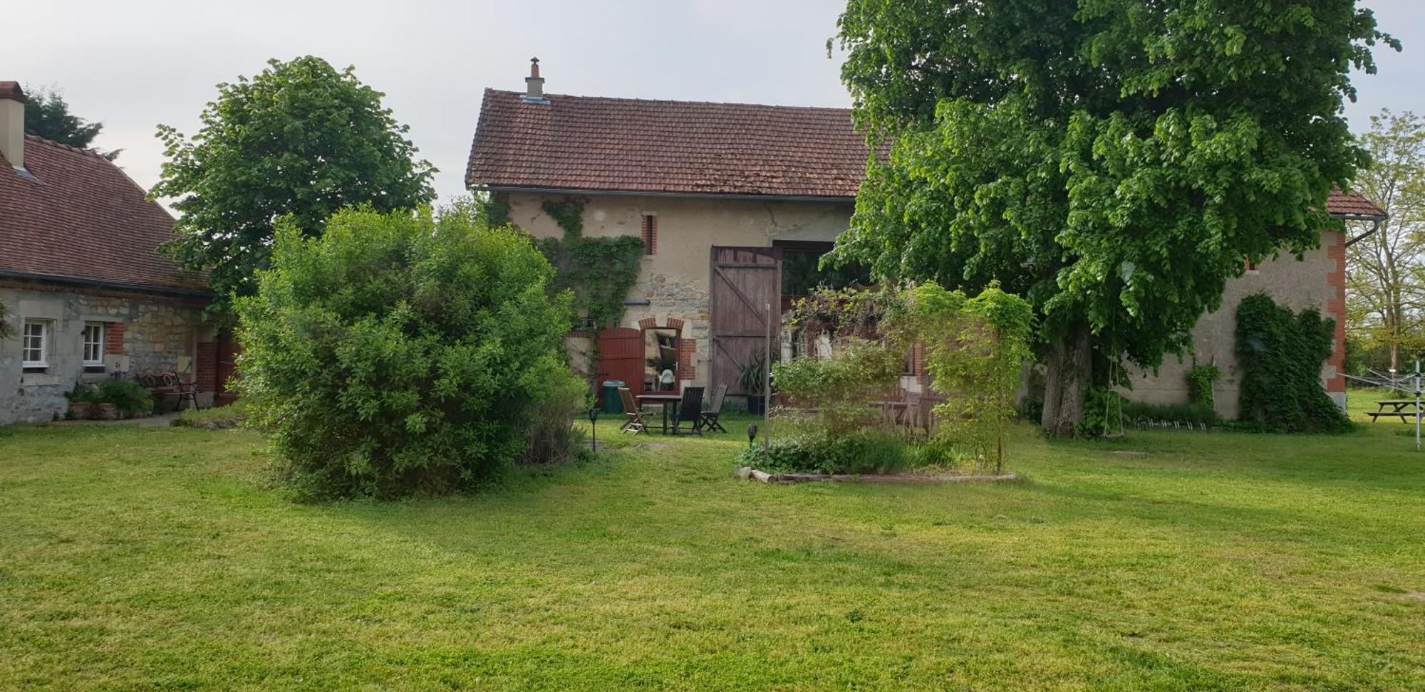 布尔格区域酒店 Gannay-sur-Loire 外观 照片